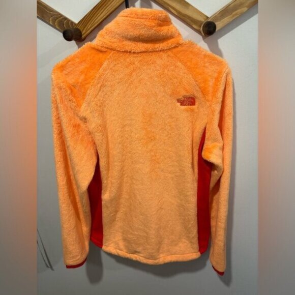 LIKE NEW- WOMANS NORTH FACE- SUPER SOFT- ZIP UP SWEATER- MEDIUM - Picture 6 of 7